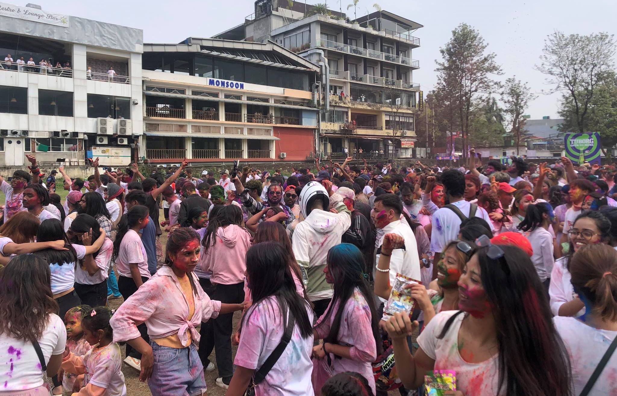 Pokhara-holi4-1711267521.jpg