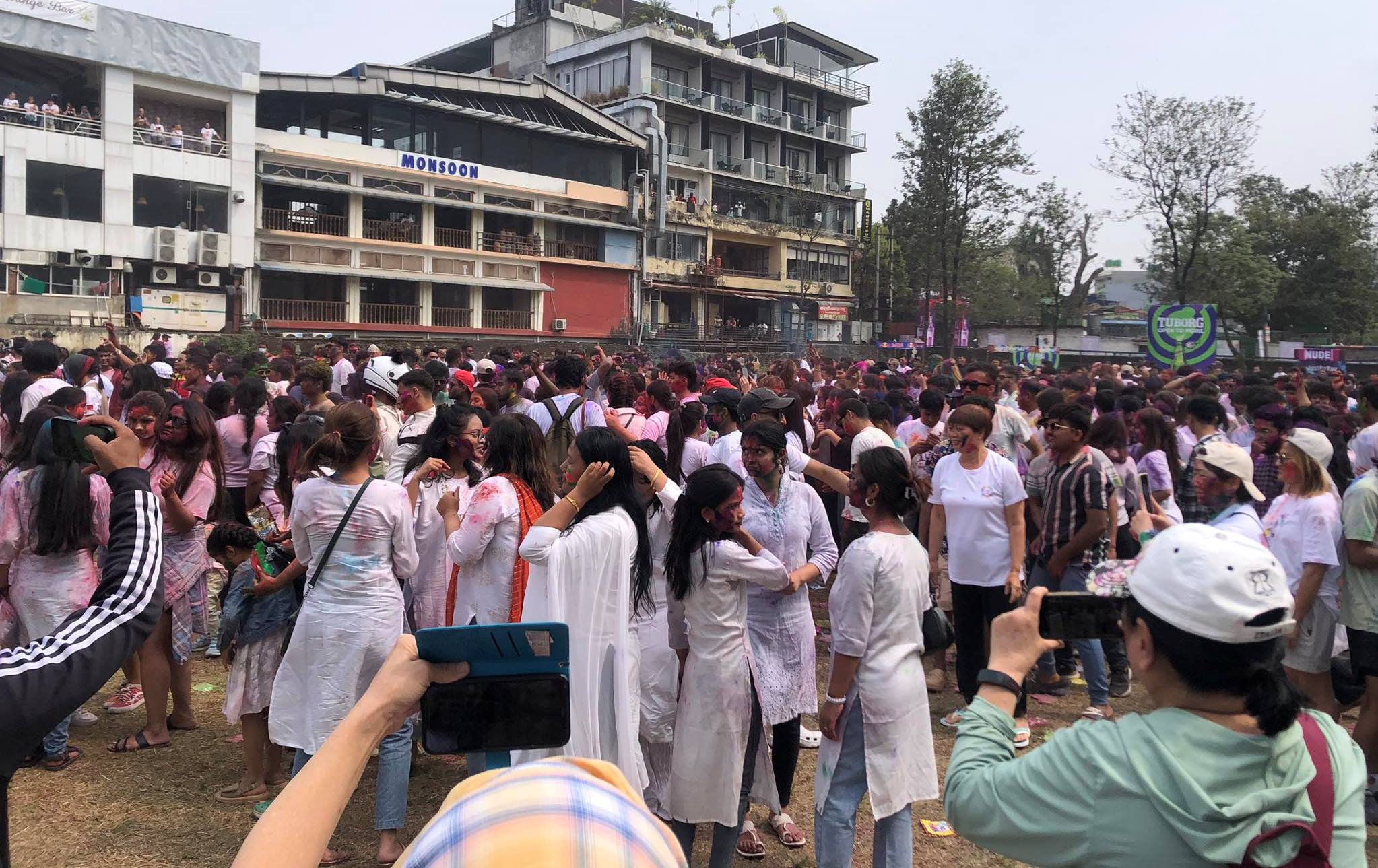 Pokhara-holi5-1711267522.jpg