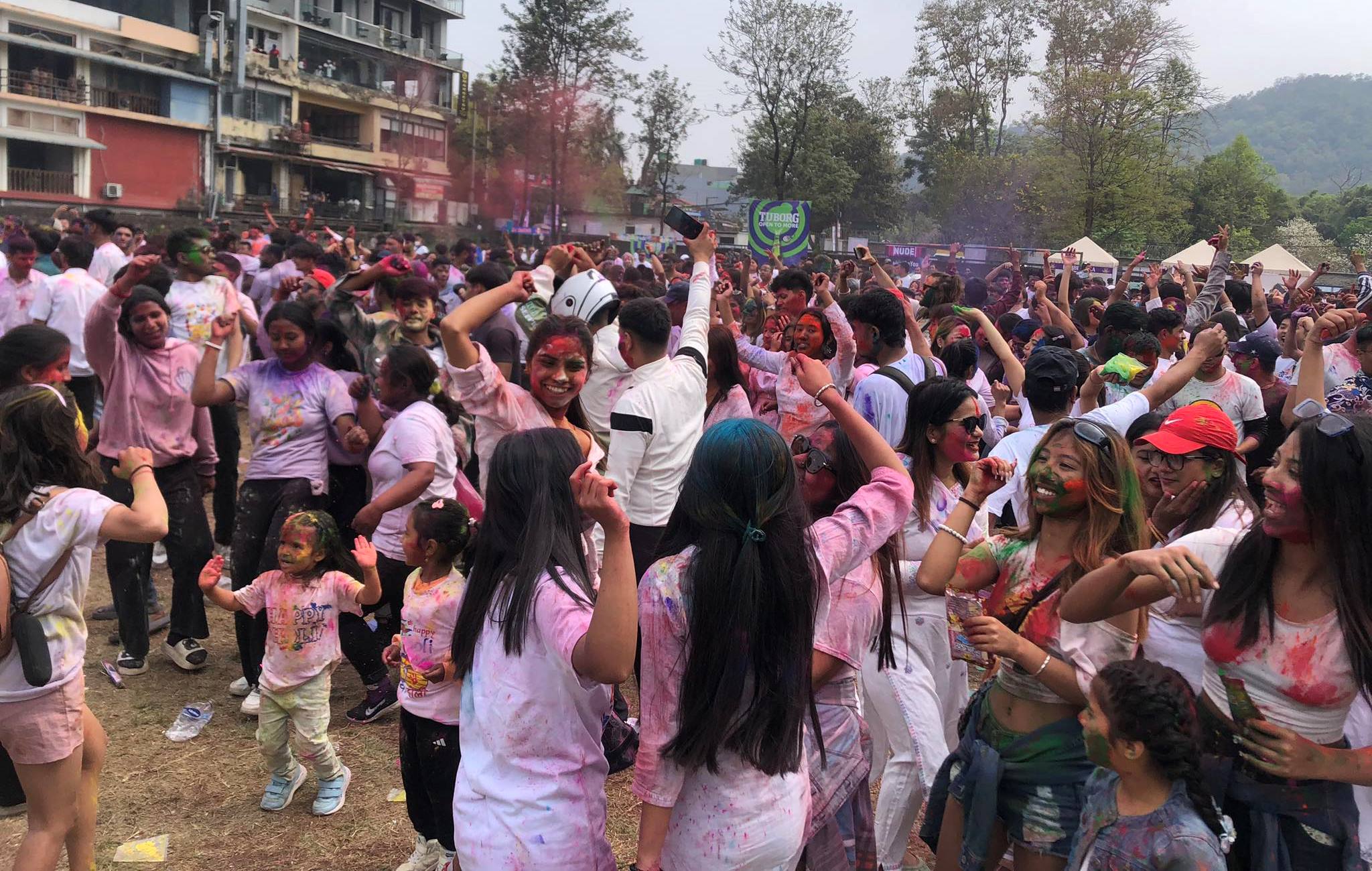 Pokhara-holi7-1711267523.jpg