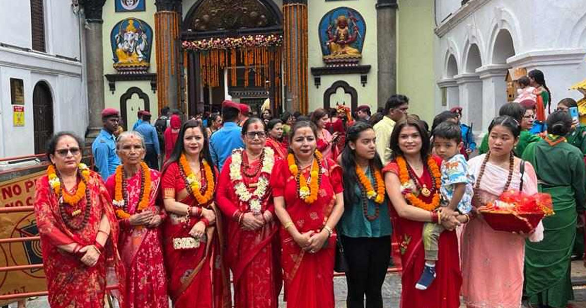 राष्ट्रपति पत्नी पौडेलद्वारा पशुपति दर्शन