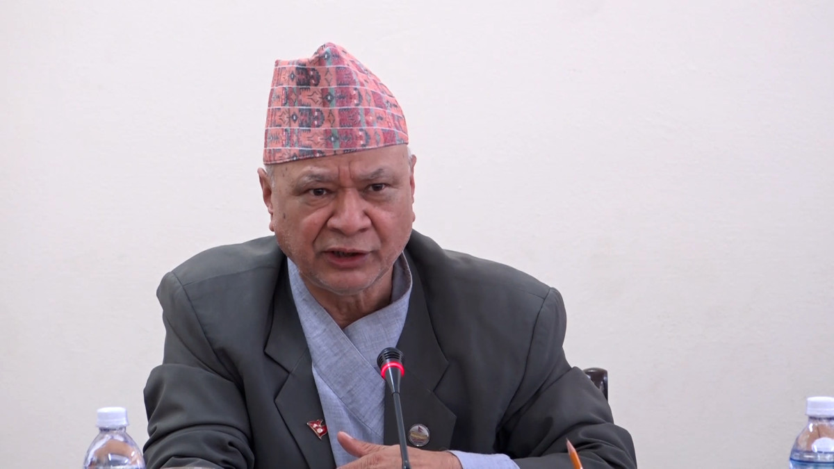 राज्यको लगानी र ध्यान सार्वजनिक शिक्षामा लगाउनुपर्छ : मन्त्री पन्त