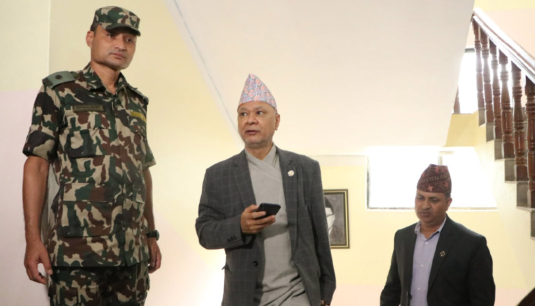शिक्षामन्त्रीले भने– महासंघसँग थप छलफल आवश्यक, समिति बैठक स्थगित गरौँ