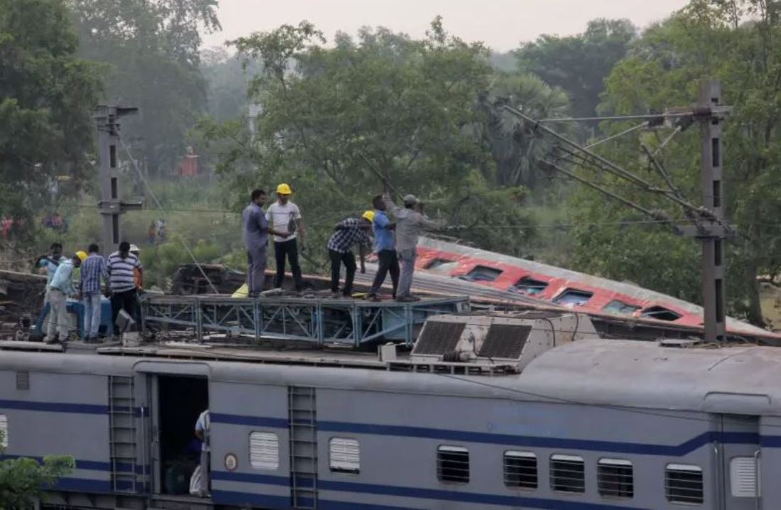 भारतमा रेल दुर्घटना : मृत्यु हुनेको संख्या आठ पुग्यो