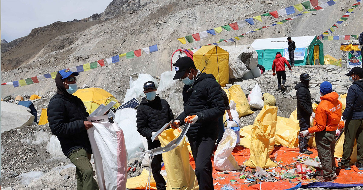 सफा हिमाल अभियान : ११ टन फोहोरसहित चारवटा मानव शव र एउटा अस्थिपञ्जर संकलन