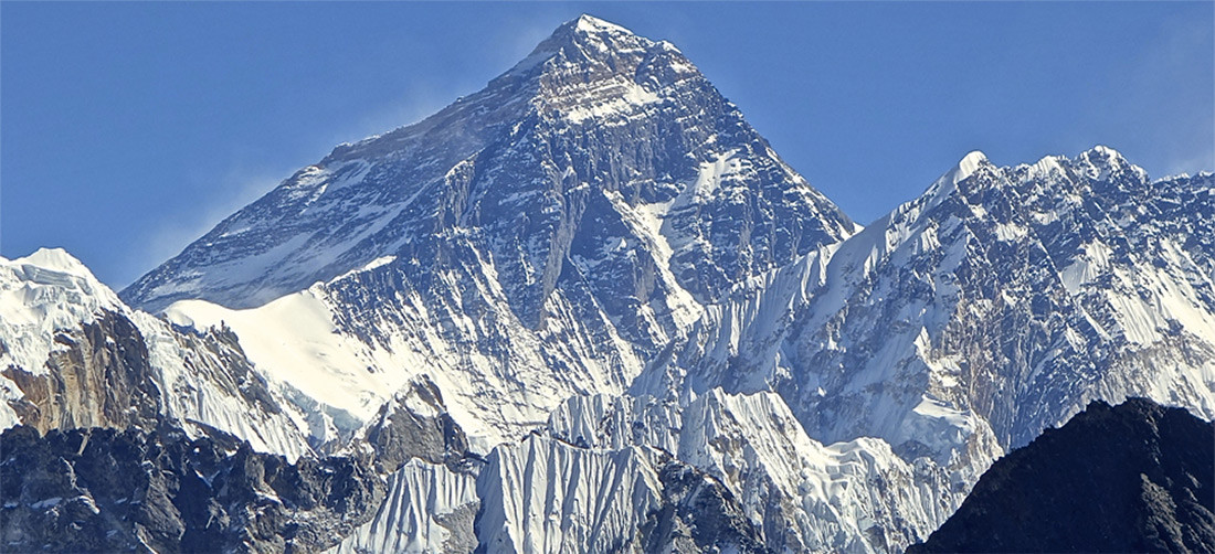 सगरमाथा चढ्नेले आफ्नो दिसा बेस क्याम्पमै फिर्ता ल्याउनुपर्ने