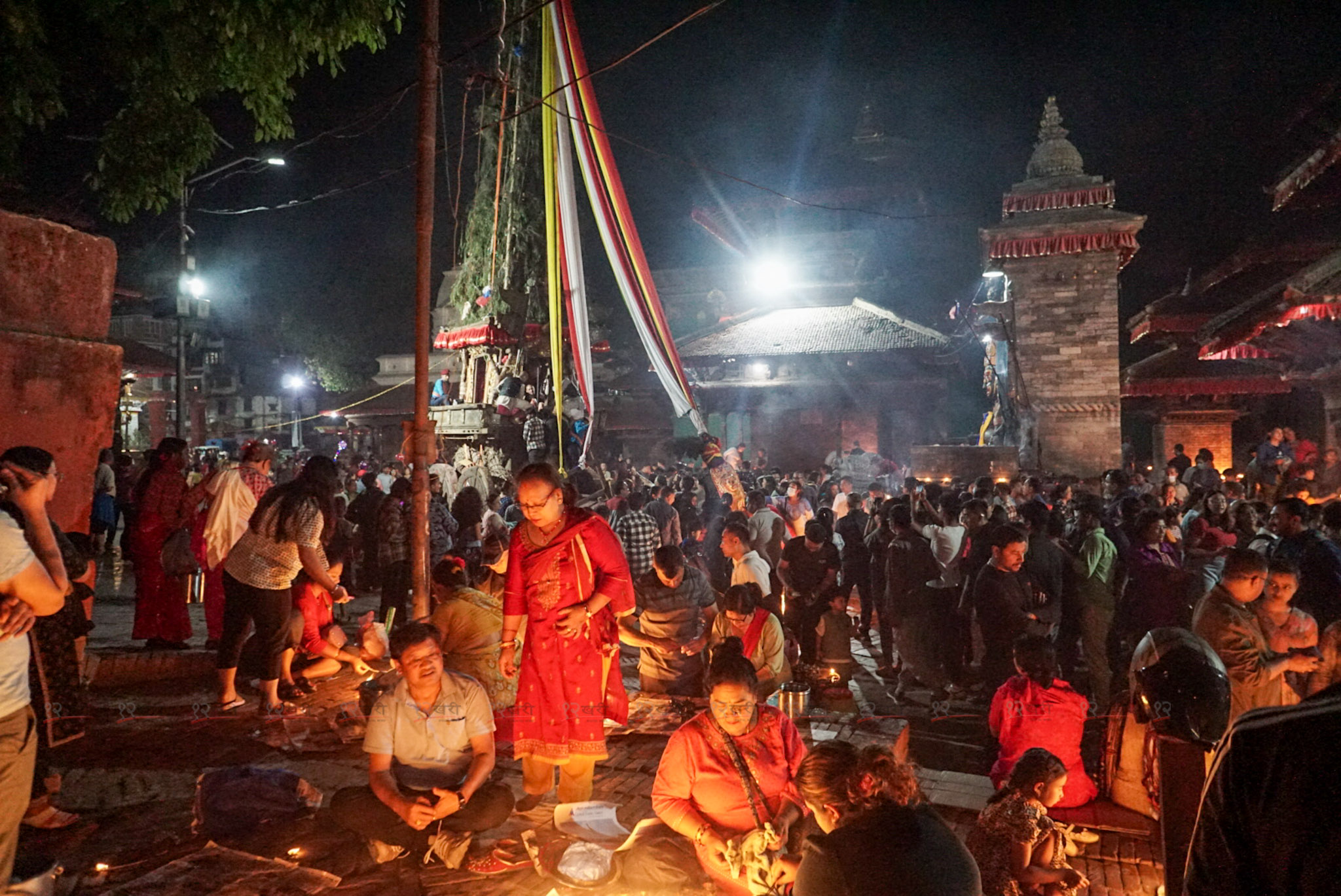 हनुमानढोका पुग्यो सेतो मच्छिन्द्रनाथको रथयात्रा (तस्बिरहरू)