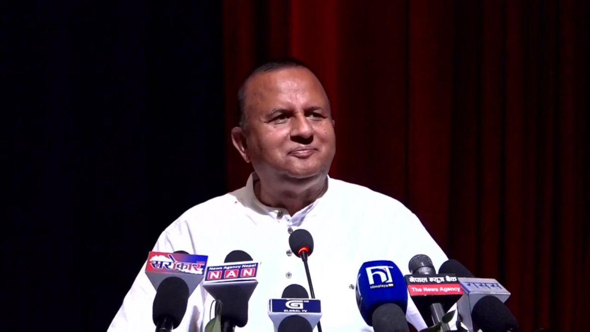 शंकर पोखरेलको प्रश्न– राजनीतिक कमजोरीको दण्ड देउवाले व्यहोर्नुपर्ने हो ?