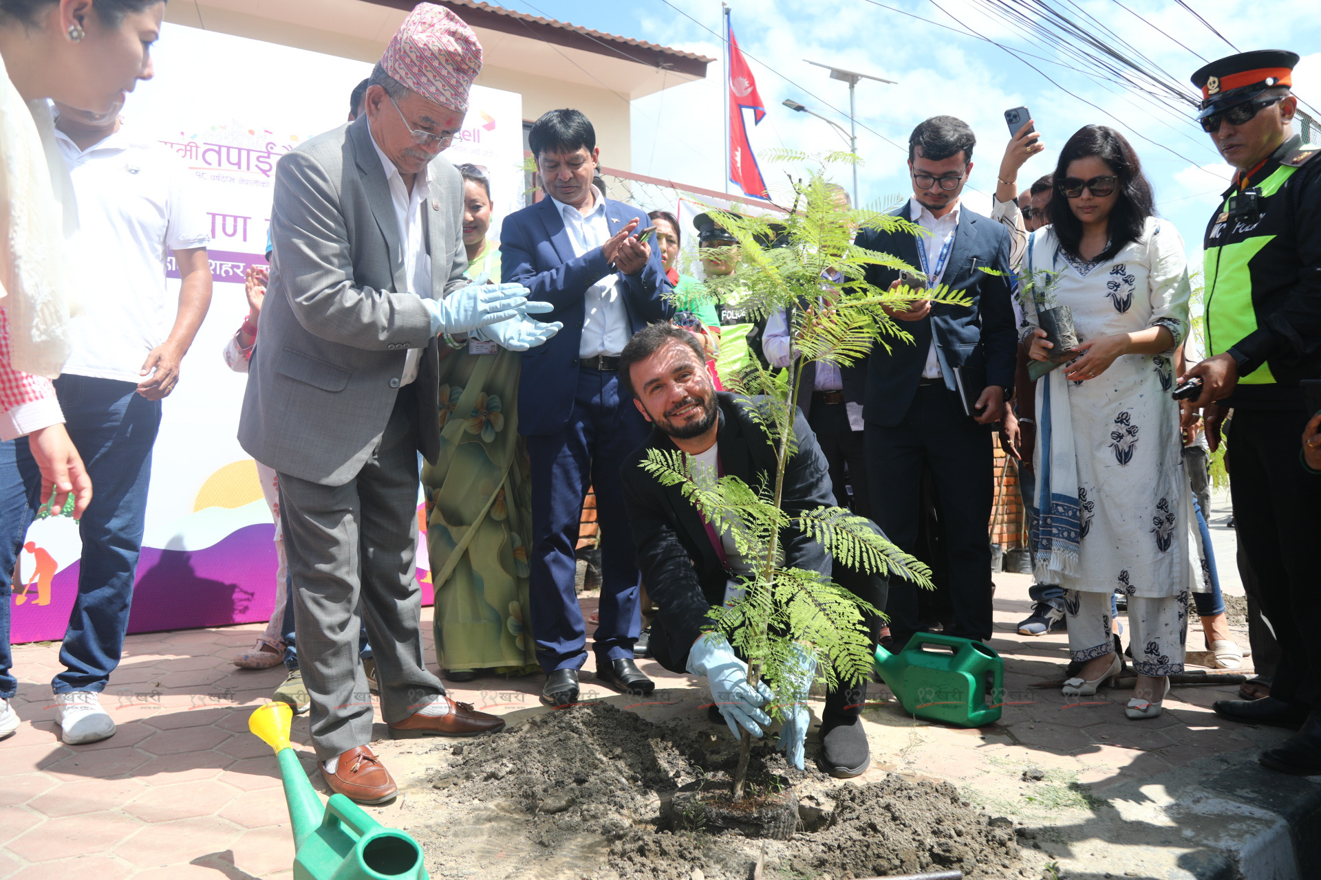 SunilPradhan_ncell_tree_planting_12khariphoto-48-1695283113.jpg