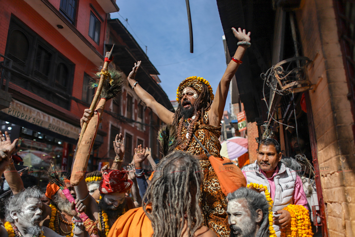 महाशिवरात्रिमा पशुपतिमा साधु (तस्बिरहरू) 