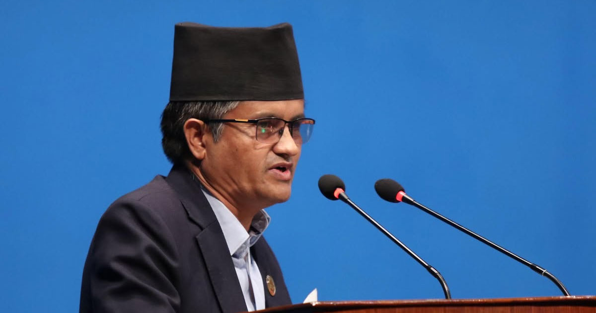 प्रकाशमान सिंहसँग सूर्य थापाको आक्रोश, प्रधानमन्त्रीलाई मन्त्री फेर्न सुझाव
