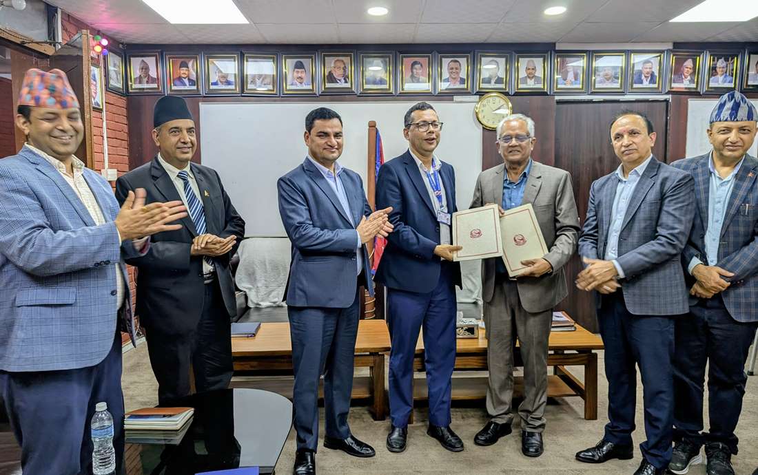त्रिविका विद्यार्थी तथा प्राध्यापकले सरकारी अस्पतालमा उपचार सुविधा पाउने