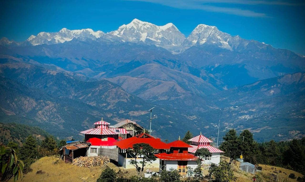 गेट वे टु एभरेष्ट’ : स्पार्क कारको आयोजनामा सोलुखुम्बुको गौरी टापमा तेस्रो स्पार्क एड्भेञ्चर