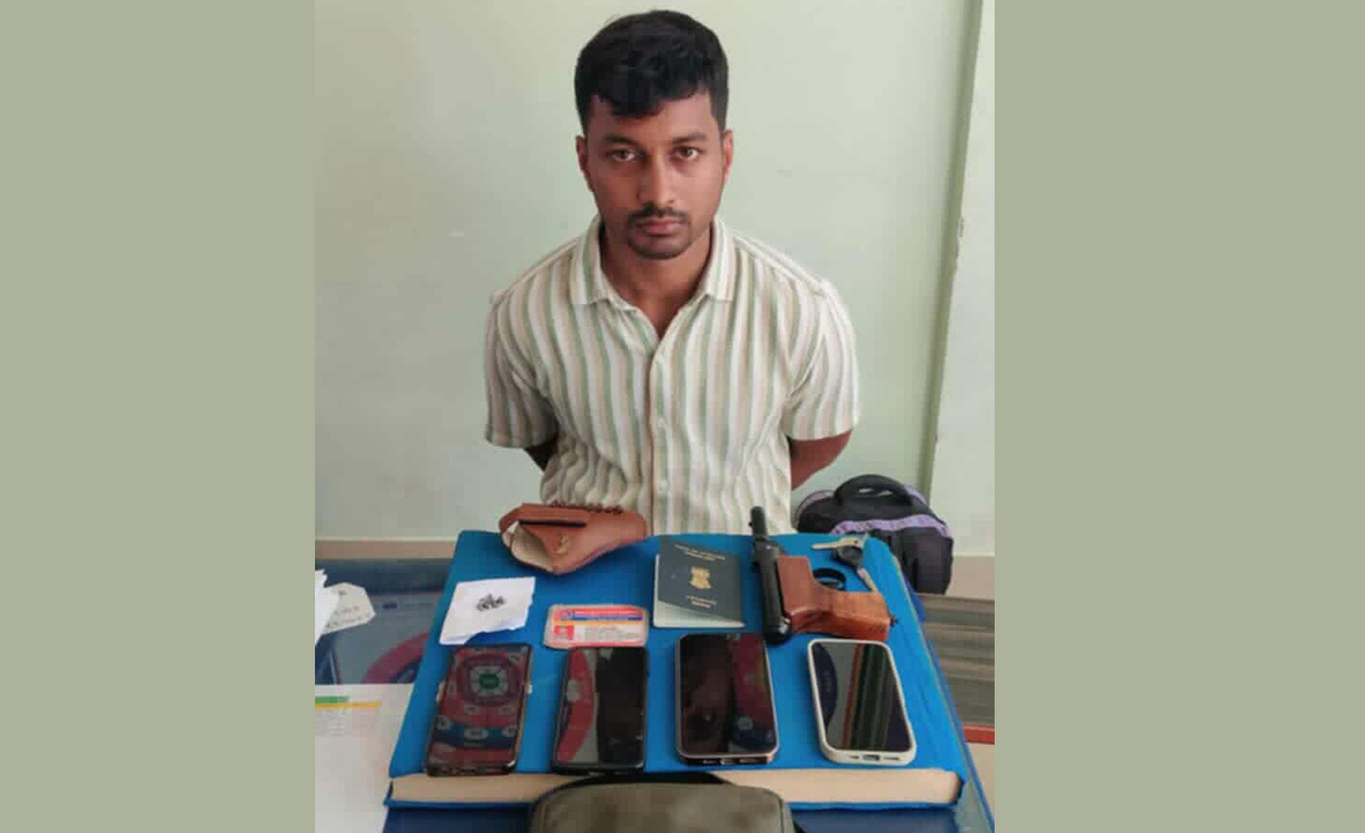 पेस्तोलसहित झापा छिर्न लागेका भारतीय नागरिक पक्राउ