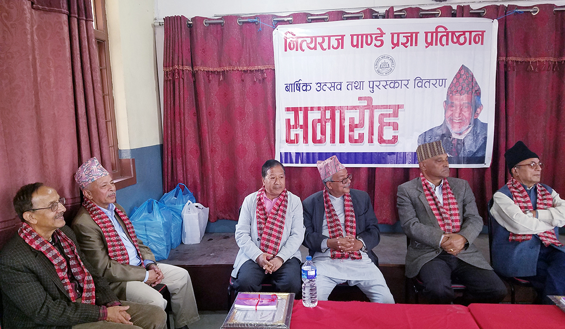 भक्तपुरमा स्रष्टा पुरस्कृत