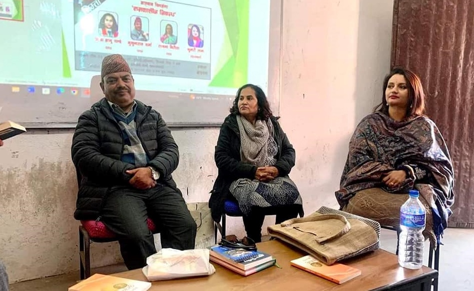 स्रष्टाहरूबीच समकालीन निबन्धमाथि विमर्श