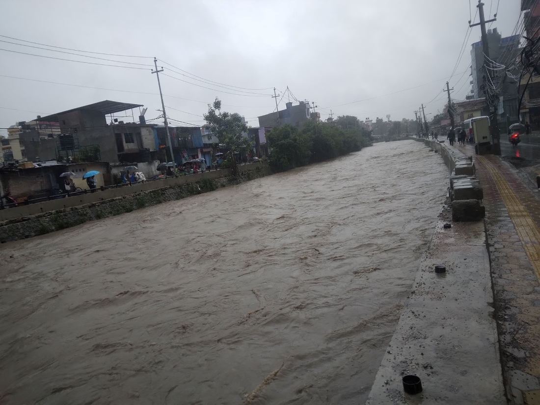 विष्णुमतीको बहाव सतर्कता तह आसपास, यी स्थानमा भारी वर्षा