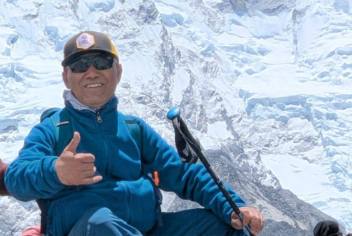 विश्वप्रकाशले पाए सगरमाथा आरोहण अनुमति
