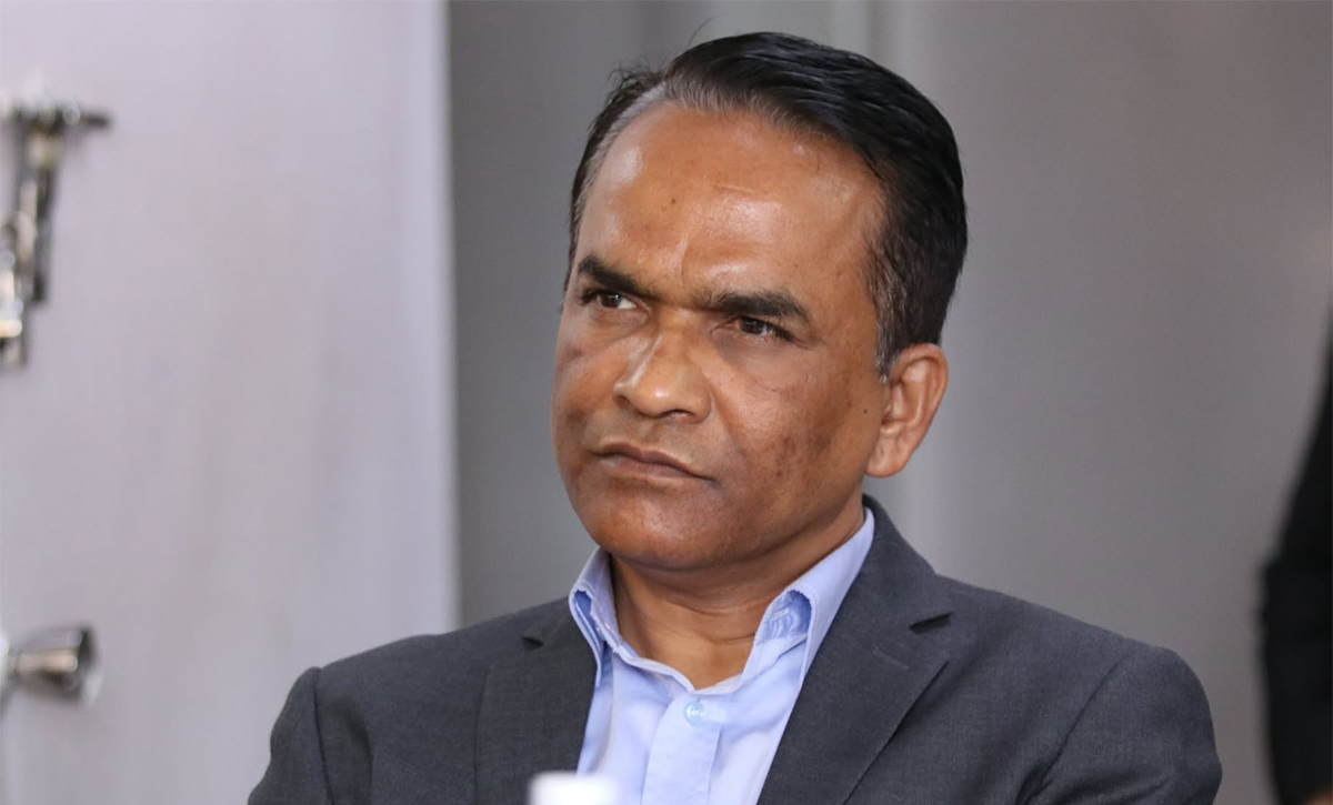 वित्तीय संस्थामा एक प्रतिशतभन्दा बढी सेयर ३७३ जनासँग मात्र छ : गभर्नर पौडेल