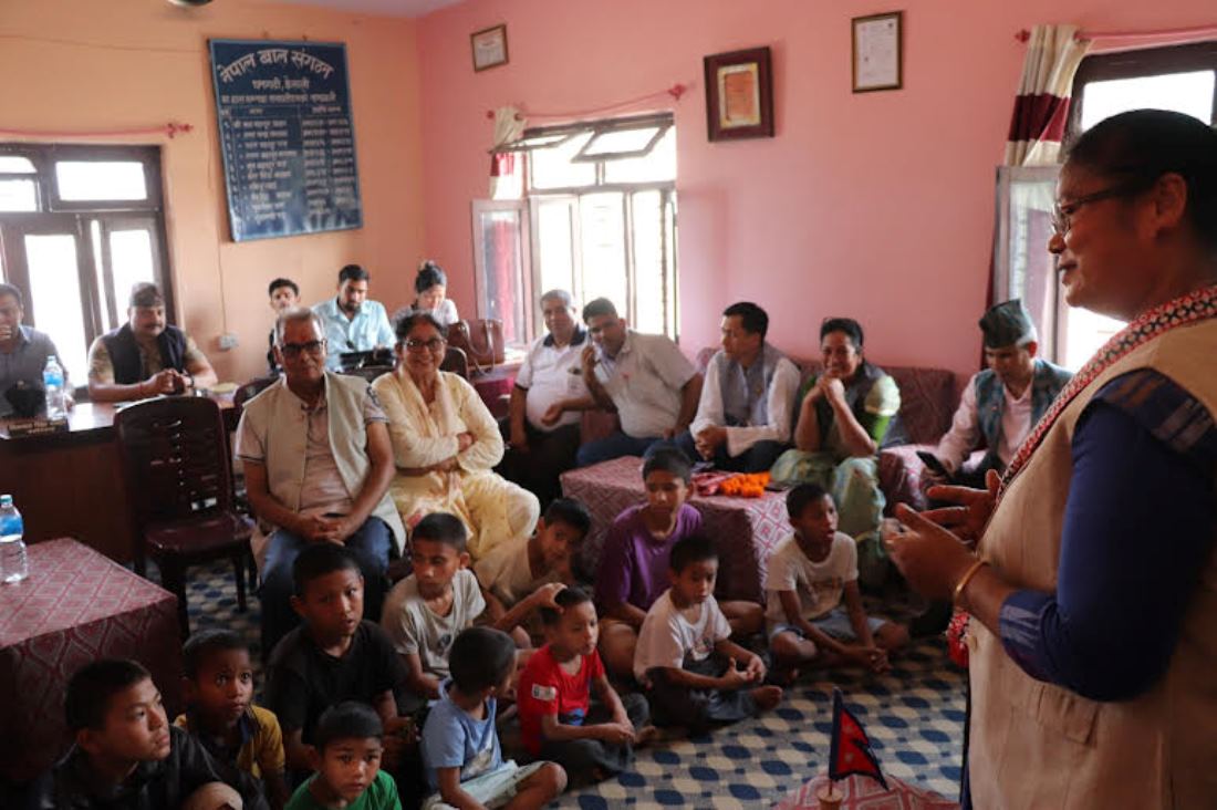 कुनै पनि बालबालिका सडकमा बेवारिसे अवस्थामा भेटिनु हुँदैन : मन्त्री चौधरी