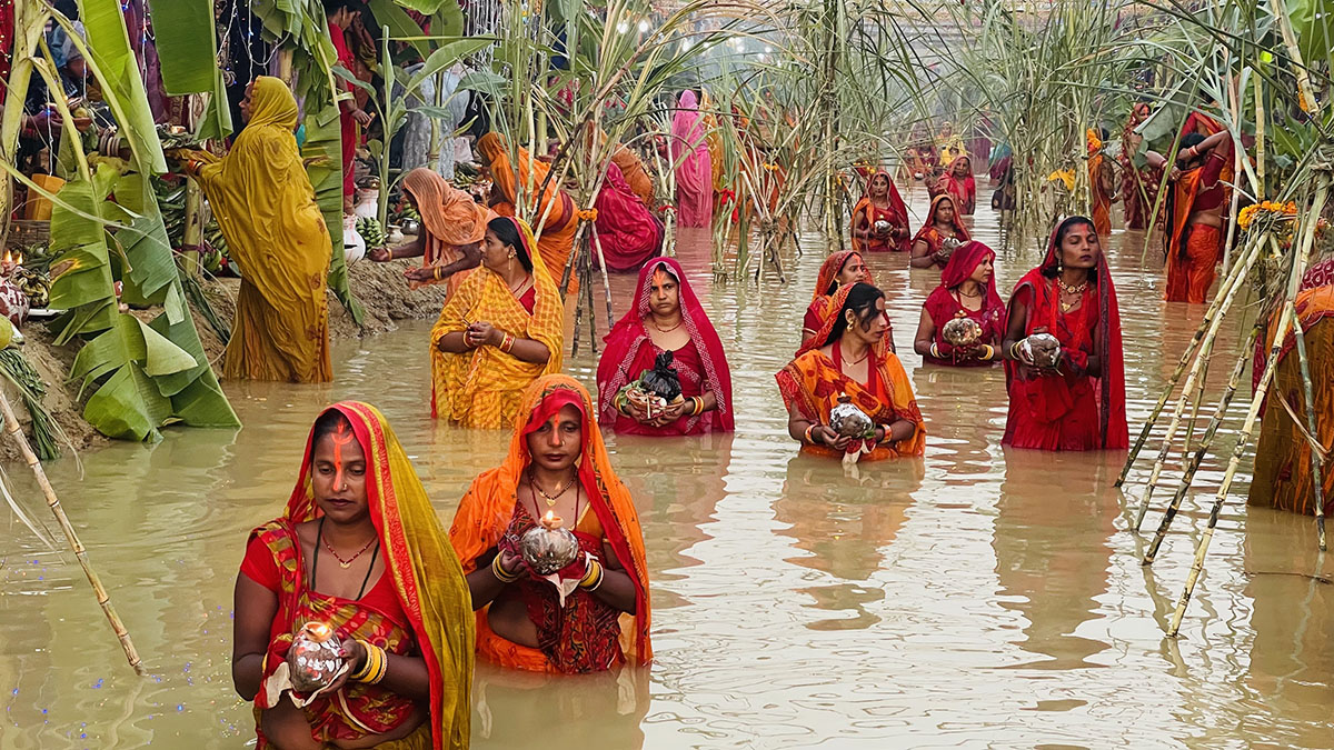 उदाउँदो सूर्यलाई अर्घ्य अर्पणसँगै छठ सम्पन्न