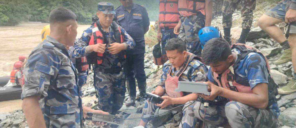 ड्रोनमार्फत त्रिशूलीमा बेपत्ता यात्रु र बस खाेज्न सुरु