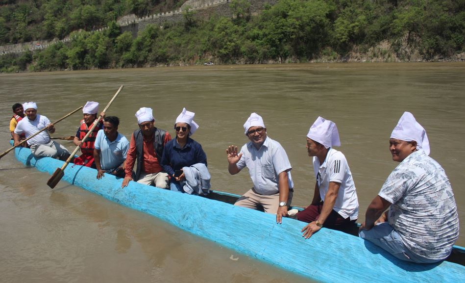 तेस्रो डुंगा दौड प्रतियोगितामा सुनसरी प्रथम