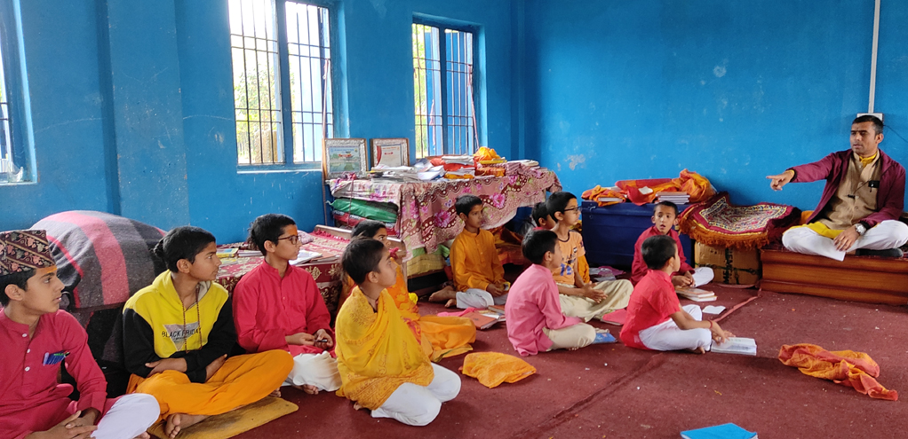 धार्मिक विद्यालयमा दिवा खाजाको व्यवस्थापन गर्न समस्या
