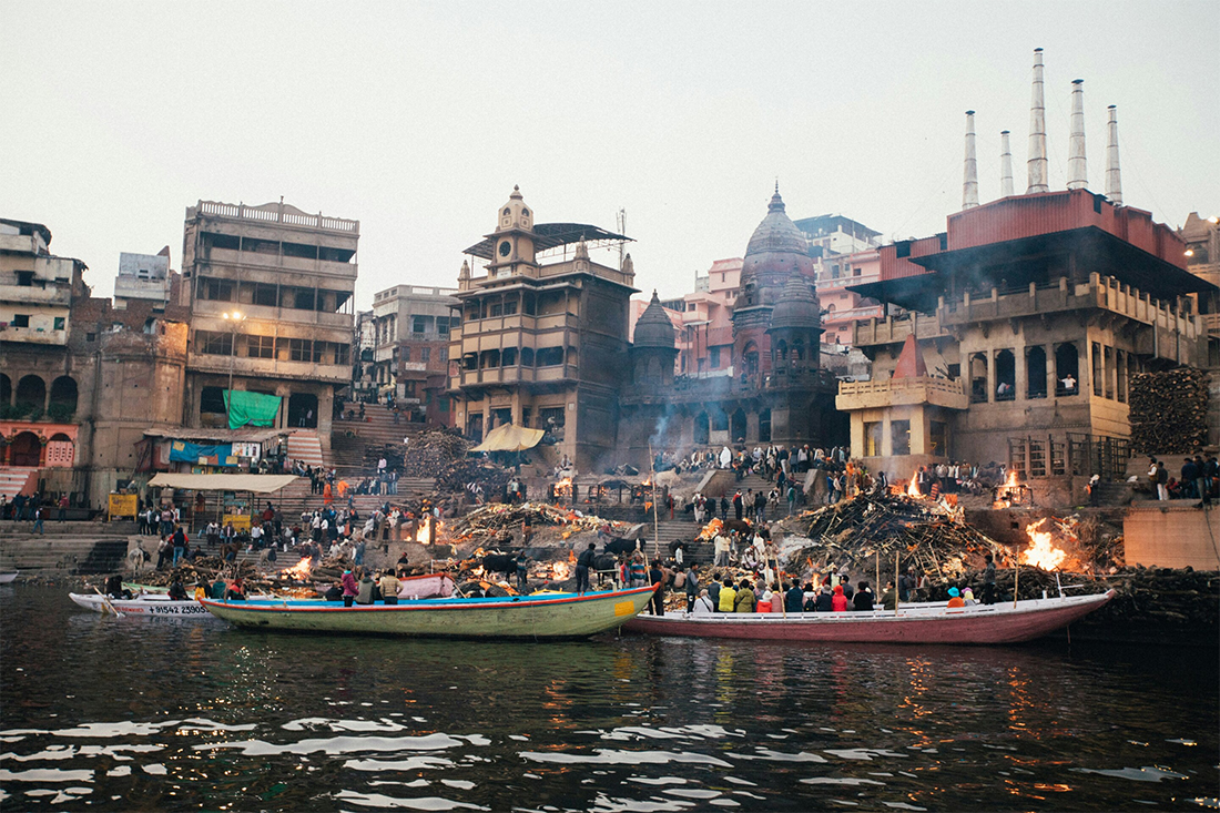 चिकित्सकले मृत घोषणा गरेका व्यक्ति चिताबाट ब्युँझिएपछि...