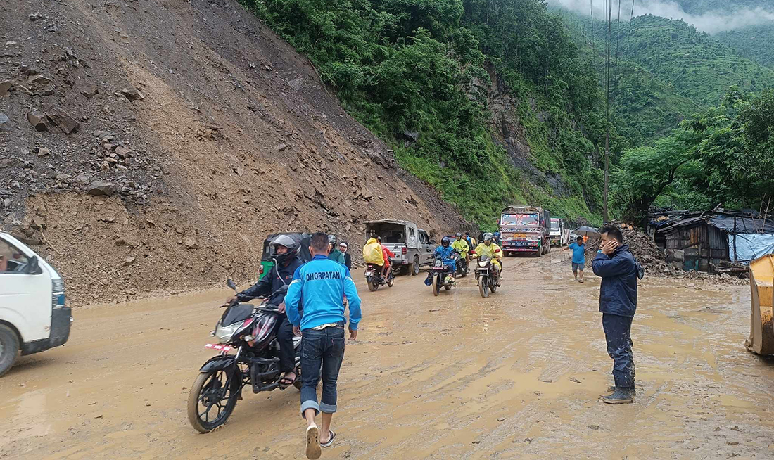 मुग्लिन–नारायणगढ सडकमा दुईतर्फी नै यातायात सञ्चालनमा