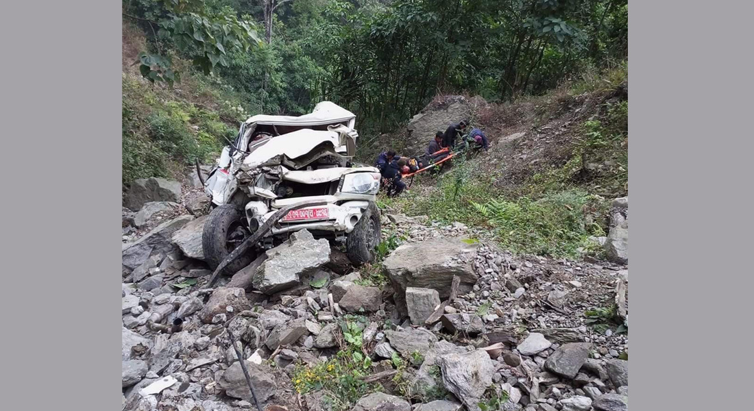 इलाममा जीप दुर्घटना हुँदा दुईजनाको मृत्यु