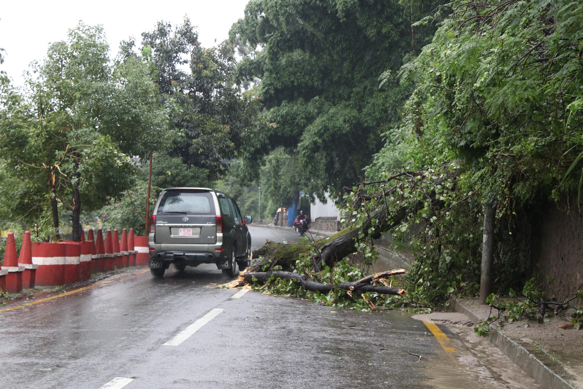 काठमाडौंका करिडोर तथा केही मुख्य सडकमा आवागमन प्रभावित