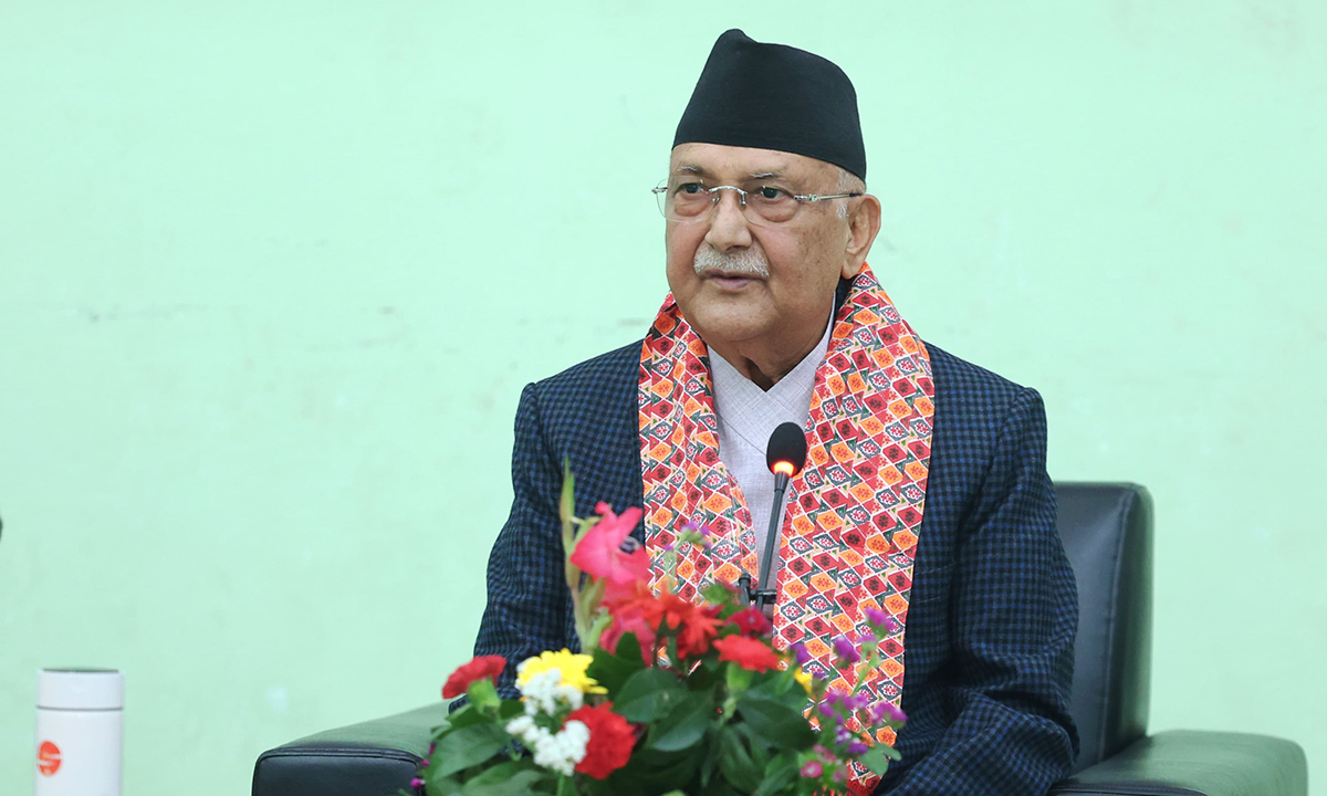ओली भन्छन्– सुशासन र विकासलाई तीव्रता दिन एमालेको बहुमतको सरकार आवश्यक