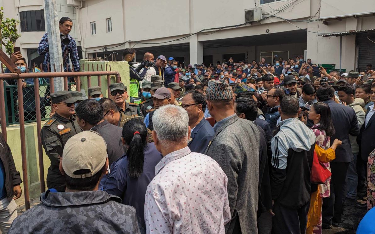 अब के होला काठमाडौं महानगरको विवाद ? बालेन आज पनि आएनन् कार्यालय ! 
