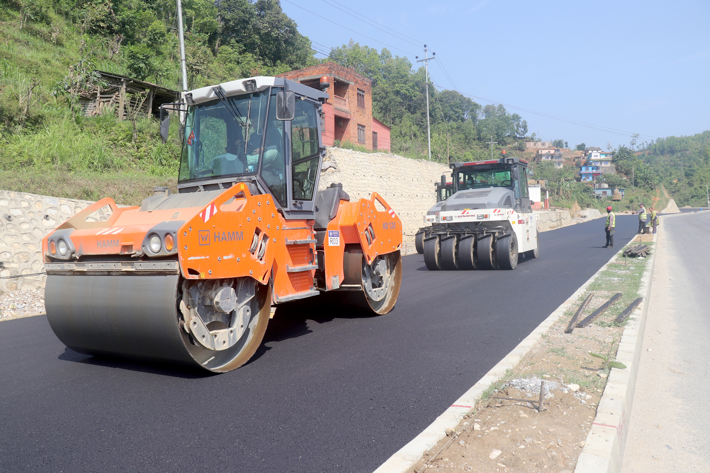 मुग्लिन–पोखरा सडक स्तरोन्नति : ७३ किलोमिटर कालोपत्र