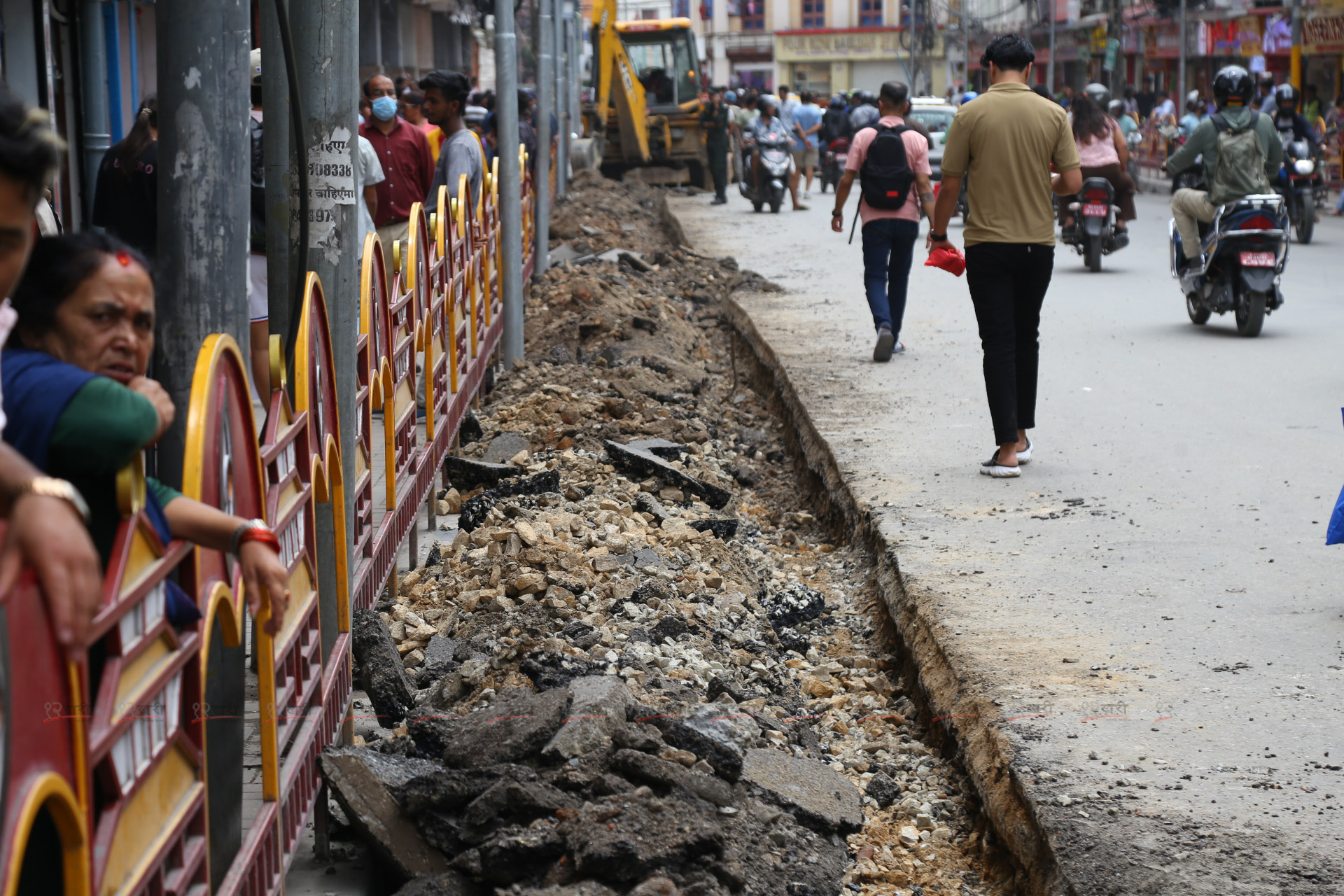 न्युरोड क्षेत्रको फुटपाथ विस्तार तत्काललाई रोक्ने सहमति