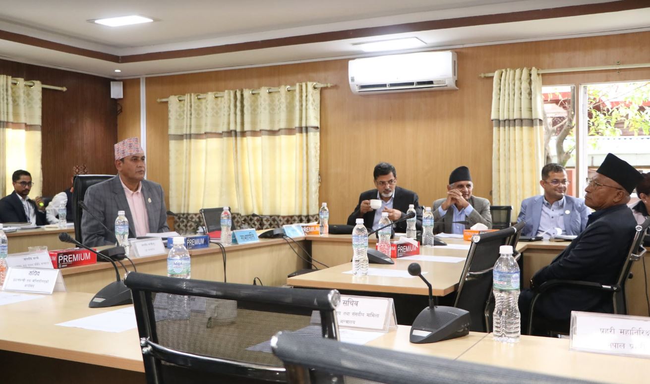 एमालेले माग्यो रामहरि खतिवडाको राजीनामा