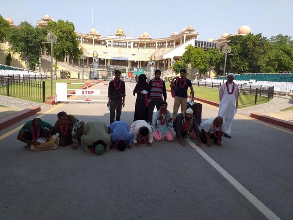 भारतबाट १९ पाकिस्तानी बन्दी रिहा