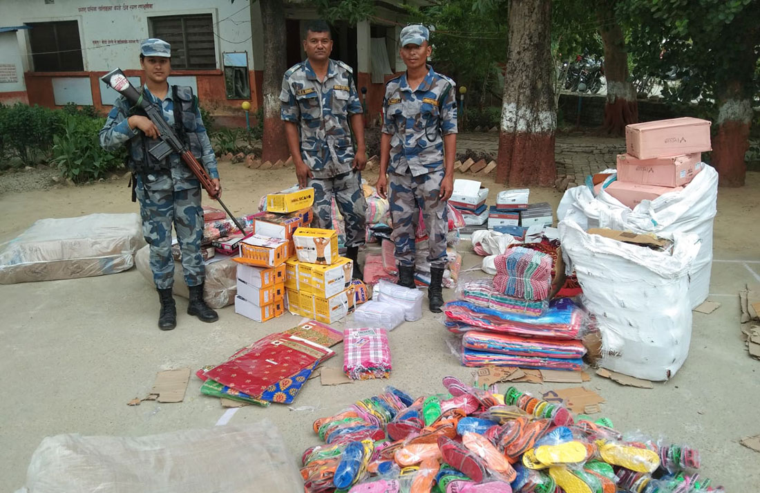 कैलालीमा भन्सार छलीका सामान बरामद