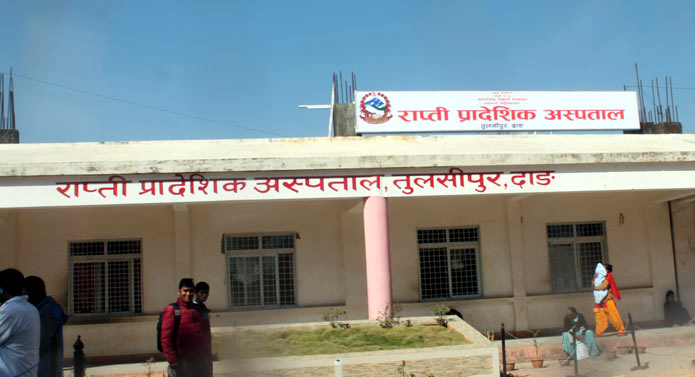 गर्मी बढेसँगै दाङका अस्पतालमा बिरामीको चाप बढ्दो