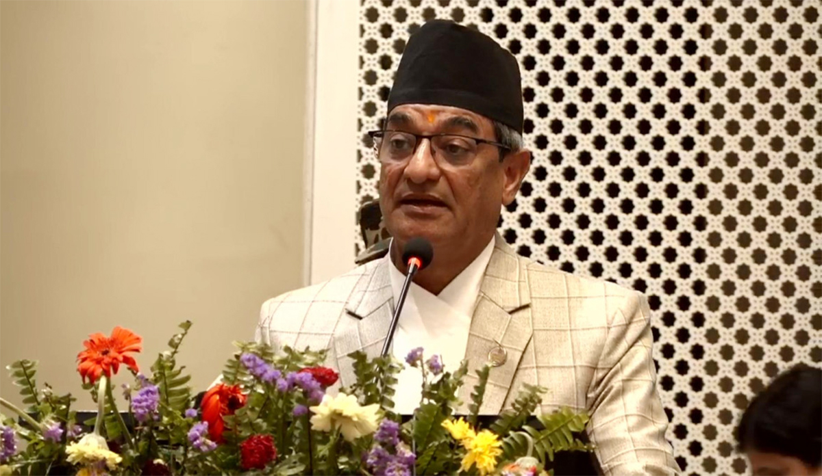 १० महिनामा सरकार फेरिँदैन : गृहमन्त्री लेखक