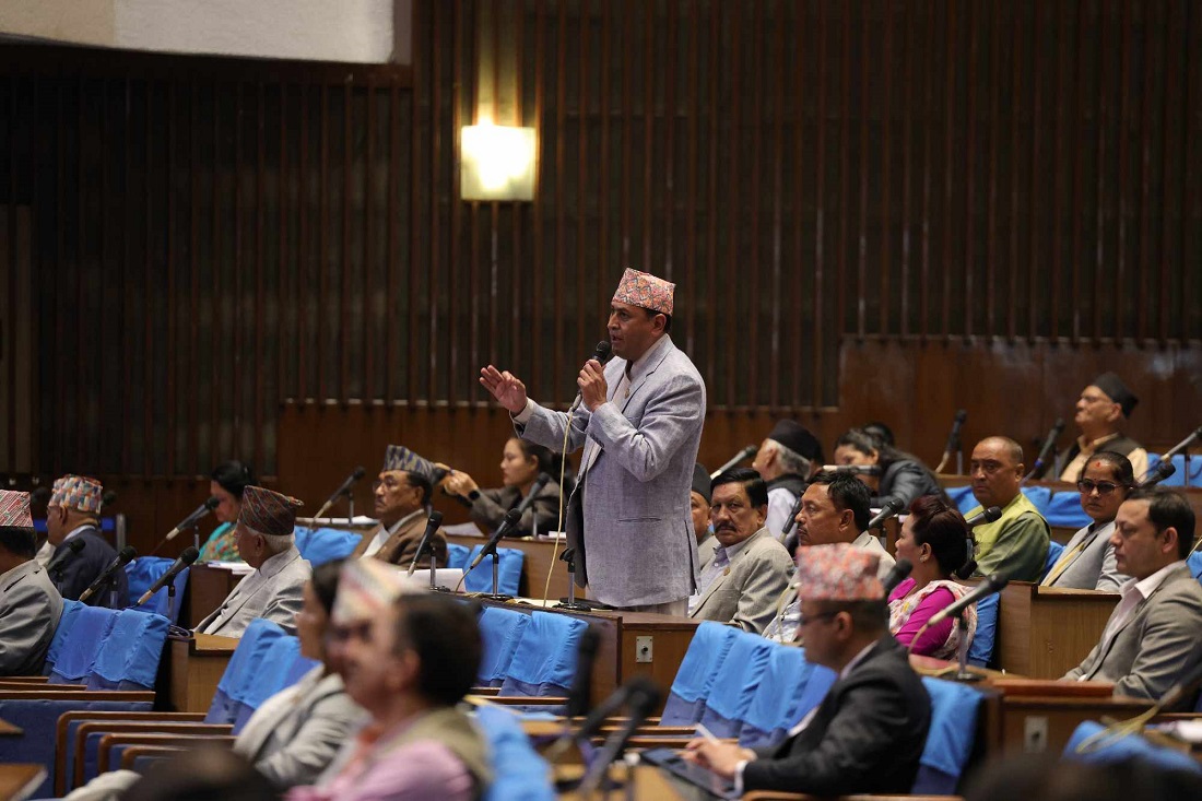 पहिरो पन्छाएजस्तै वर्तमान सरकारलाई पन्छाउन ढिला भइसक्यो : रामहरि खतिवडा 