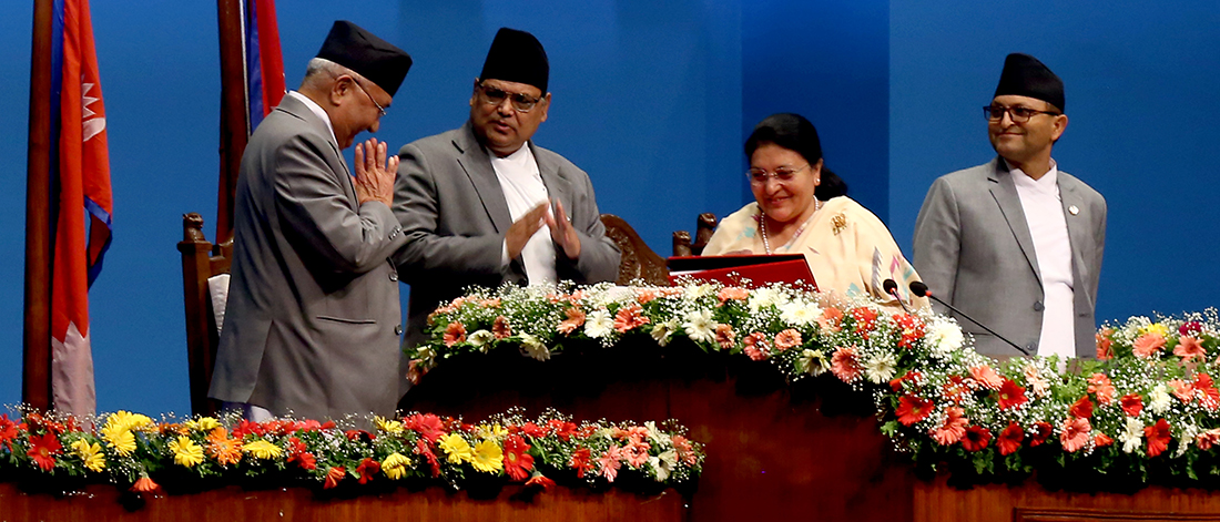 \'मेरो सरकार\'ले तताएको साताको अन्तिम दिन, राजाजस्तै नेता