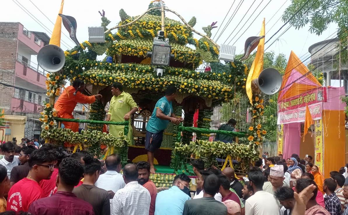 विराटनगरमा निकालियो ऐतिहासिक राधाकृष्ण रथयात्रा