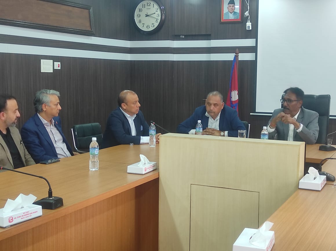 श्रमिकहरूको समस्या समाधानमा सरकार प्रतिबद्ध : मन्त्री भण्डारी