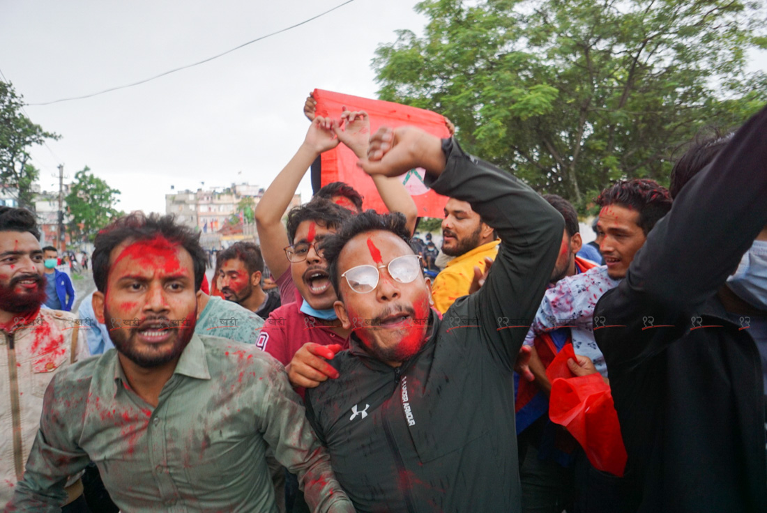 सर्वोच्चको फैसलाको स्वागत गर्दै पाँच विद्यार्थी संघठनको विजयी जुलुस (तस्बिरहरू)