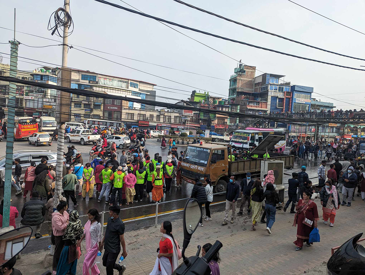 भीभीआईपीका कारण काठमाडौंको सवारी आवागमन अस्तव्यस्त (तस्बिरहरूसहित)