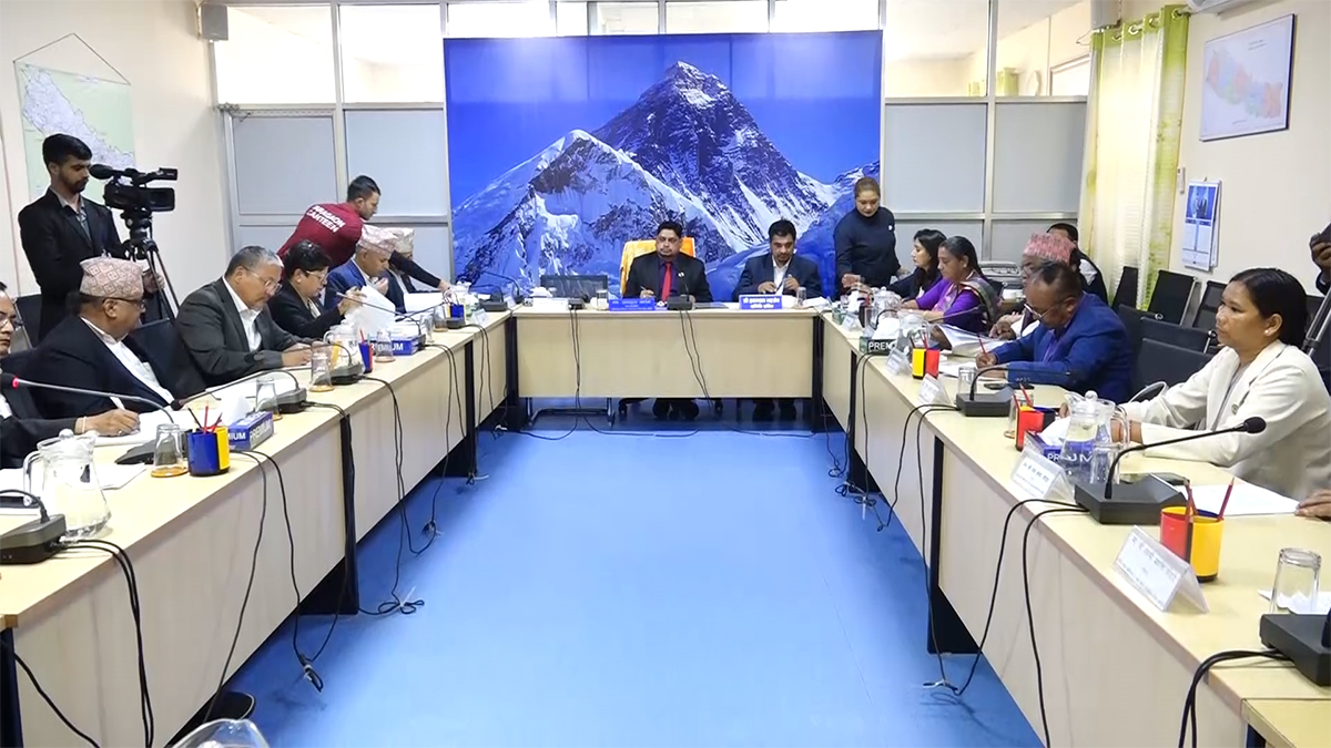 उद्योग समितिमा मन्त्री उपस्थित नभएपछि सांसदको आपत्ति