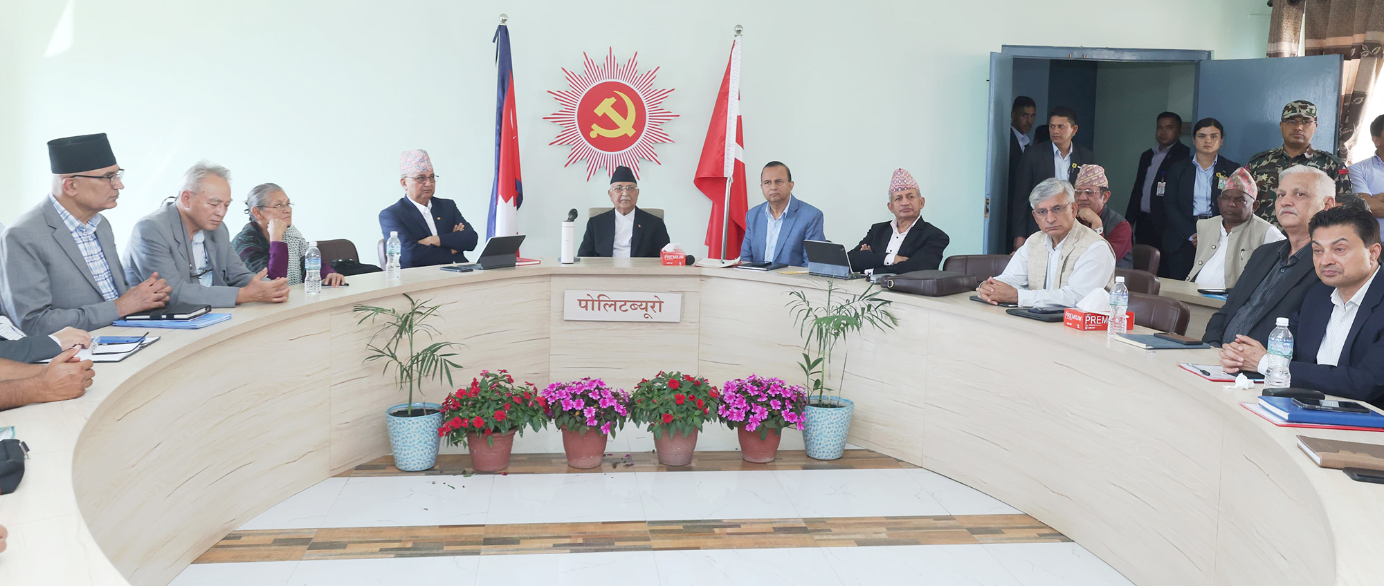 विद्या भण्डारीको सदस्यतामै ओलीको भाँजो– नवीकरण होइन नयाँ लिनुपर्छ !