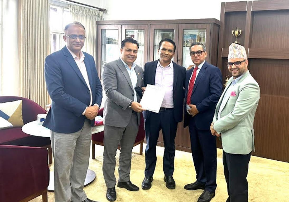 एनआरएनए प्रतिनिधि र राष्ट्र बैंकका गभर्नरबीच भेटवार्ता