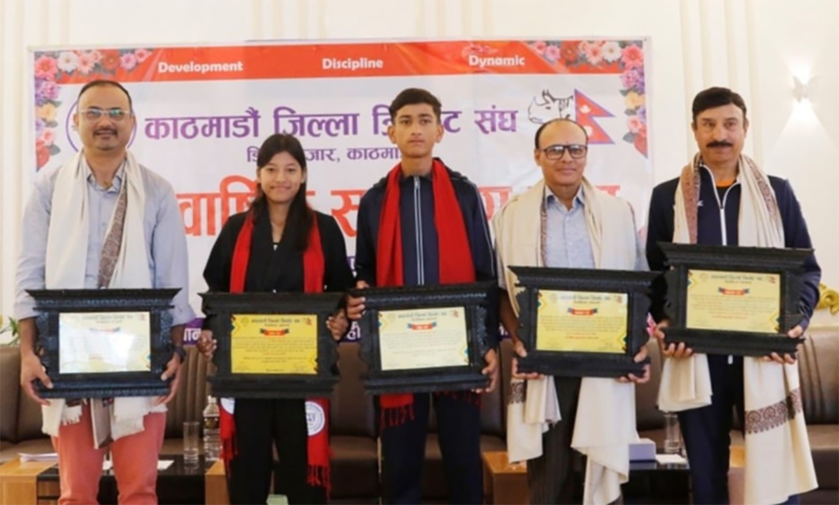 पाँच क्रिकेटकर्मी सम्मानित